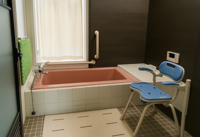 蔵前 入口通路と青い案内のぼり