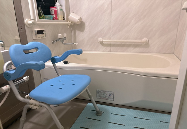 浴室（手すり・シャワーチェア設置）