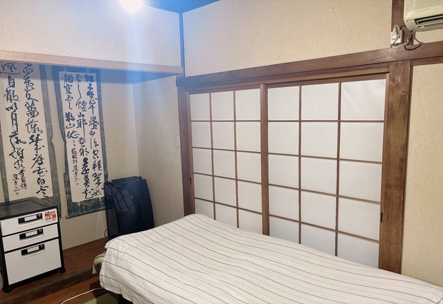 和室の休憩室（障子・ベッド）