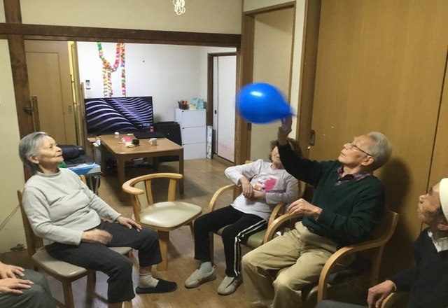 レクリエーション（風船運動）