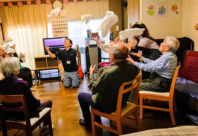 タオルを使ったオリジナル体操